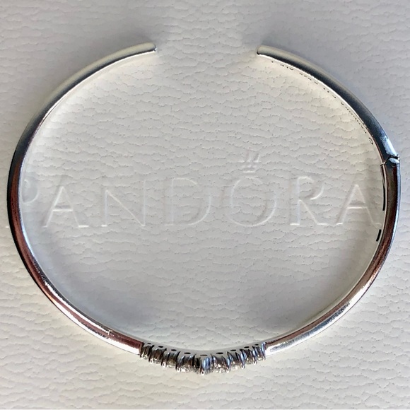 S⭕️LD‼️New Pandora Tiara Wishbone Open Bangle Bracelet - Picture 3 of 9